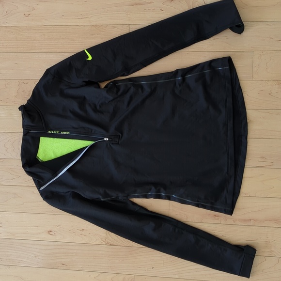 Nike Tops - NWOT Nike Pro hyperwarm long sleeve top